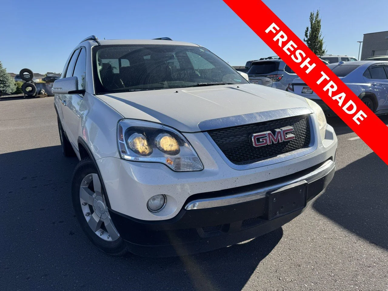 Used 2008 White Diamond Tricoat GMC SLT1 image 1