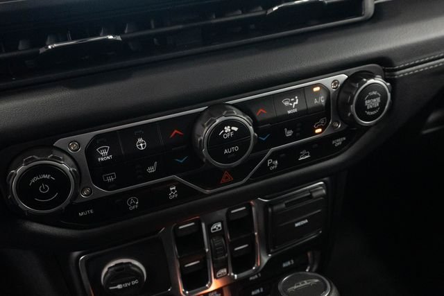 Used 2025 White Jeep Rubicon image 21