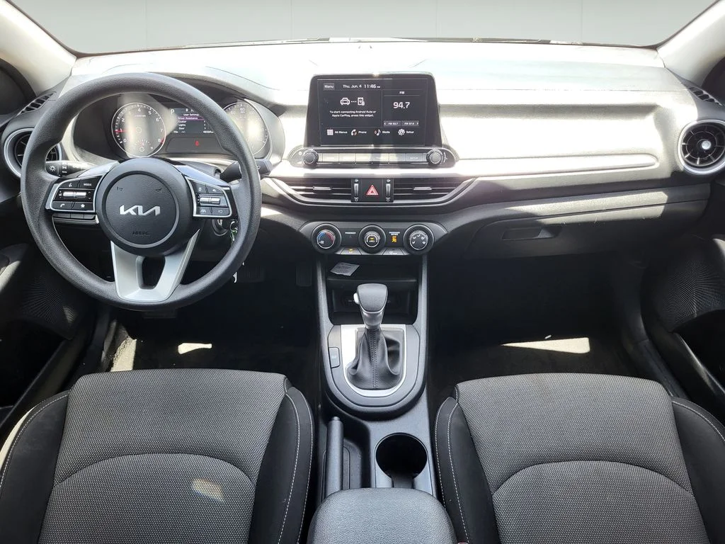2024 Kia Forte LXS - Photo 10