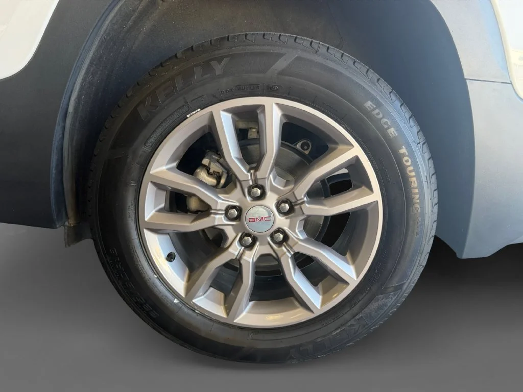 Used 2024 Summit White GMC SLT image 17