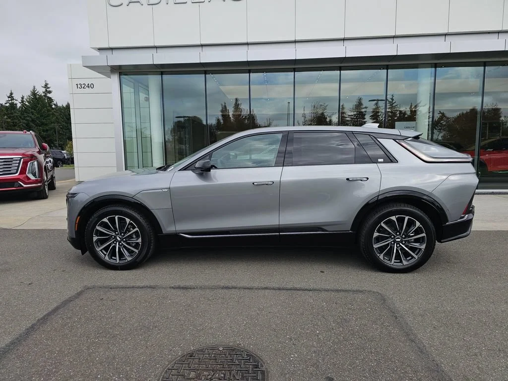 New 2027 Argent Silver Metallic Cadillac Sport image 4