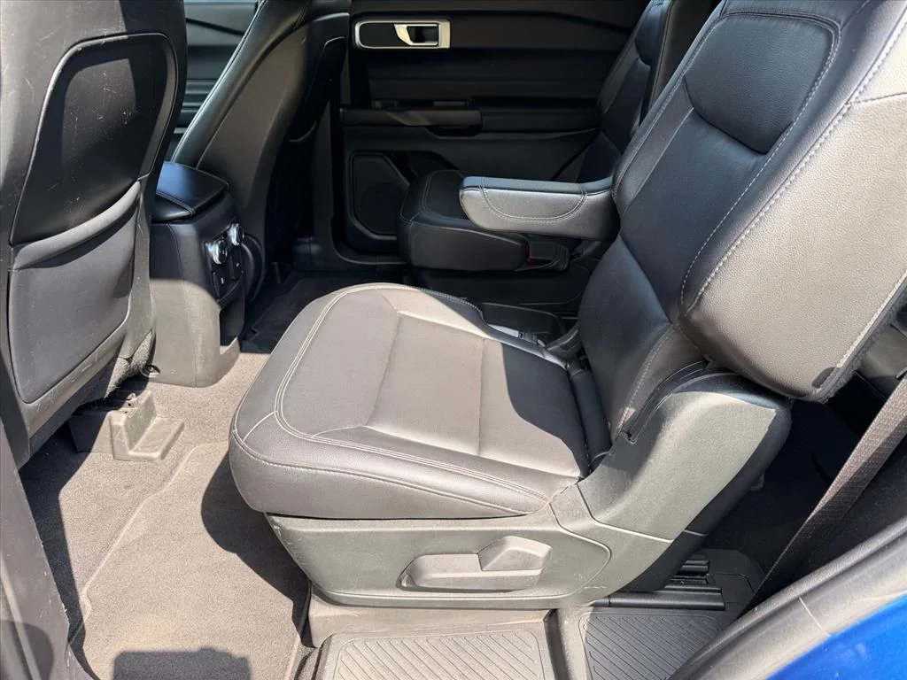 Used 2020 Blue Ford XLT image 10