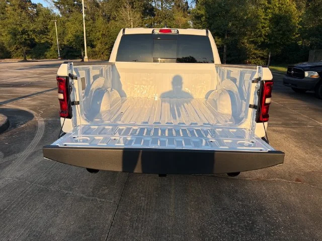 New 2027 Bright White Clear-Coat Exterior Paint RAM Big Horn/Lone Star image 12