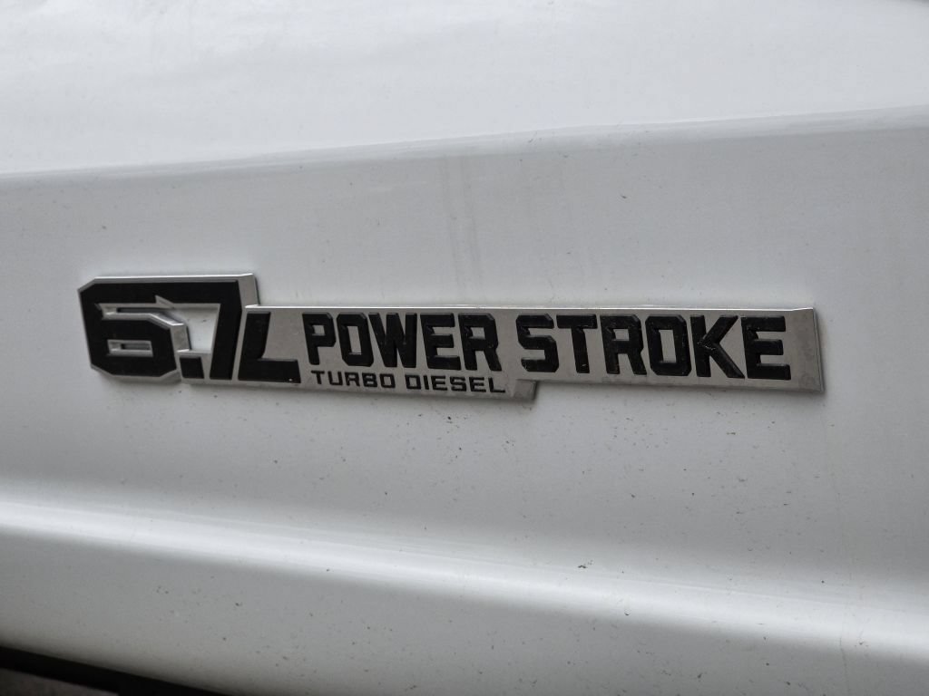 New 2026 Oxford White Ford XL image 28