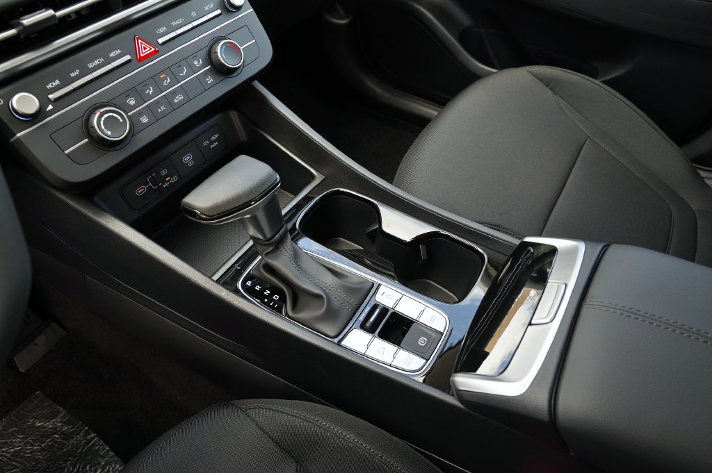 New 2026 Atlantis Blue Hyundai SE image 41