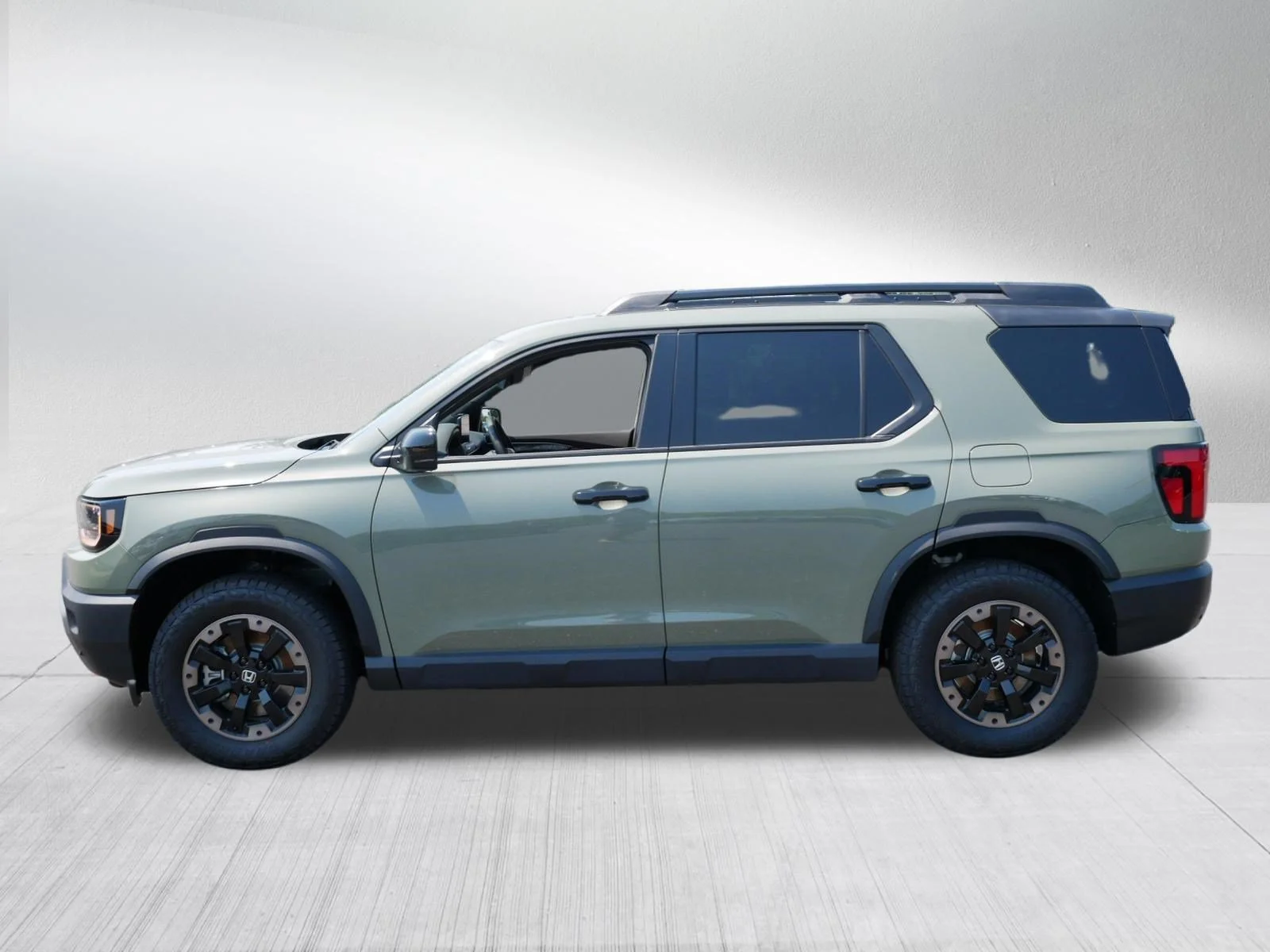Certified Used 2026 Ash Green Metallic Honda TrailSport Elite image 4