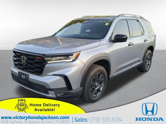 Used 2025 Lunar Silver Metallic Honda TrailSport image 1