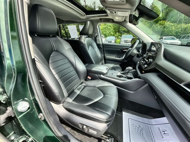 Used 2024 Cypress Toyota XLE image 28