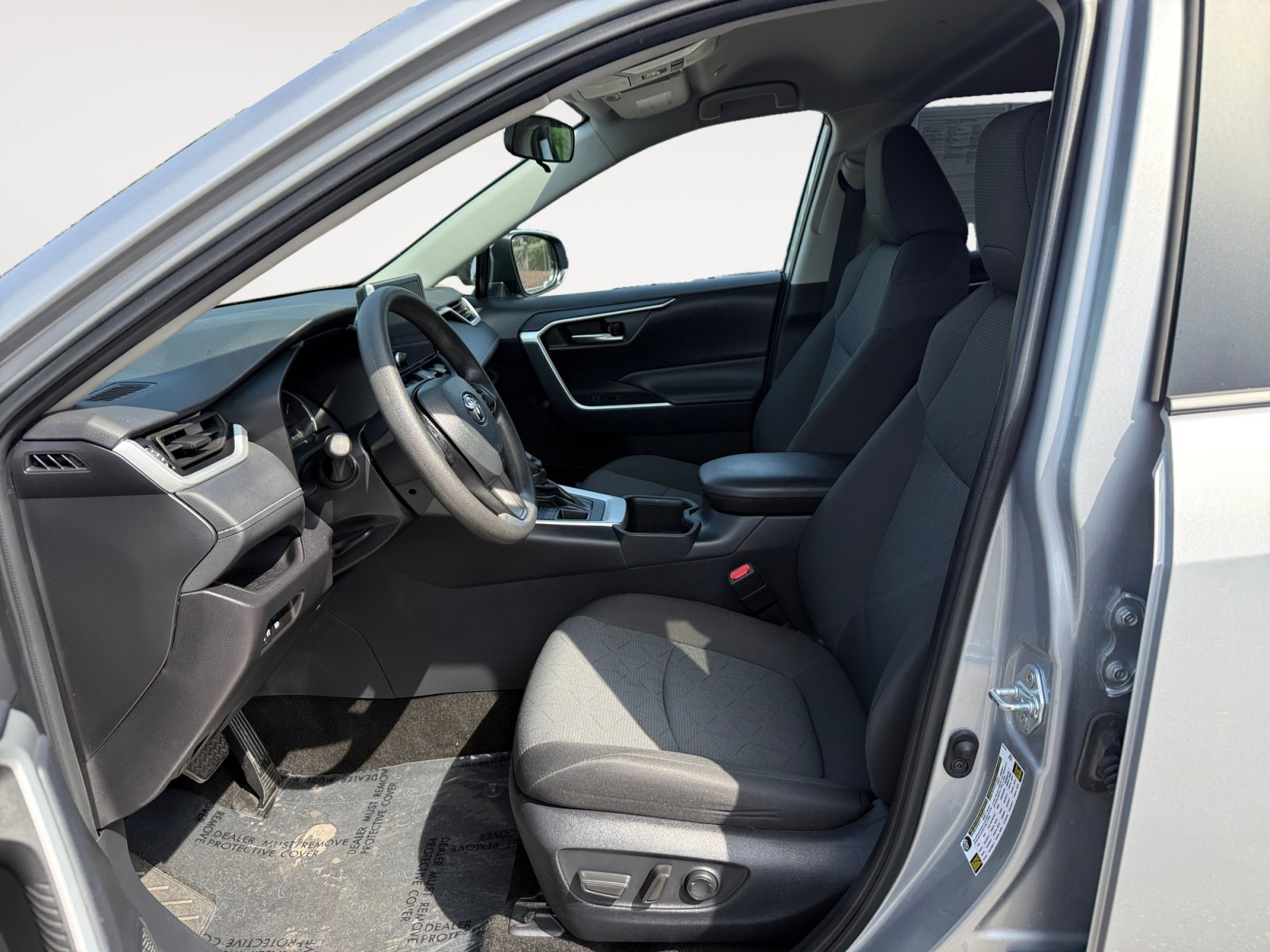 Used 2025 Silver Sky Metallic Toyota XLE image 10