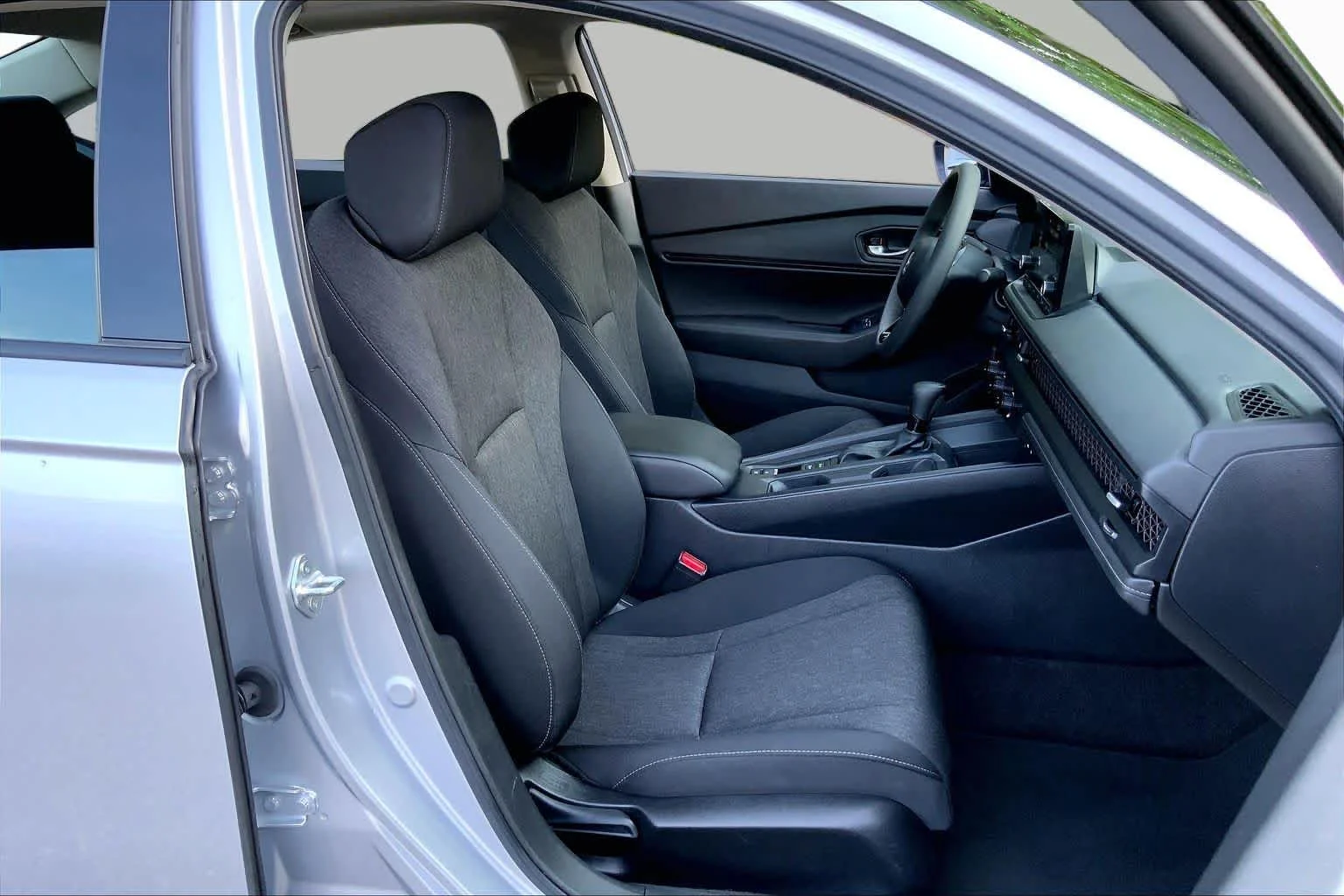 Certified Used 2024 Solar Silver Metallic Honda EX image 8