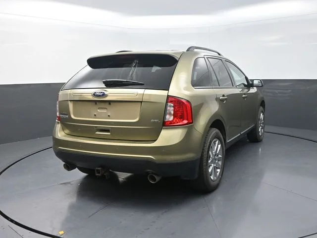 Used 2013  Ford SEL image 8