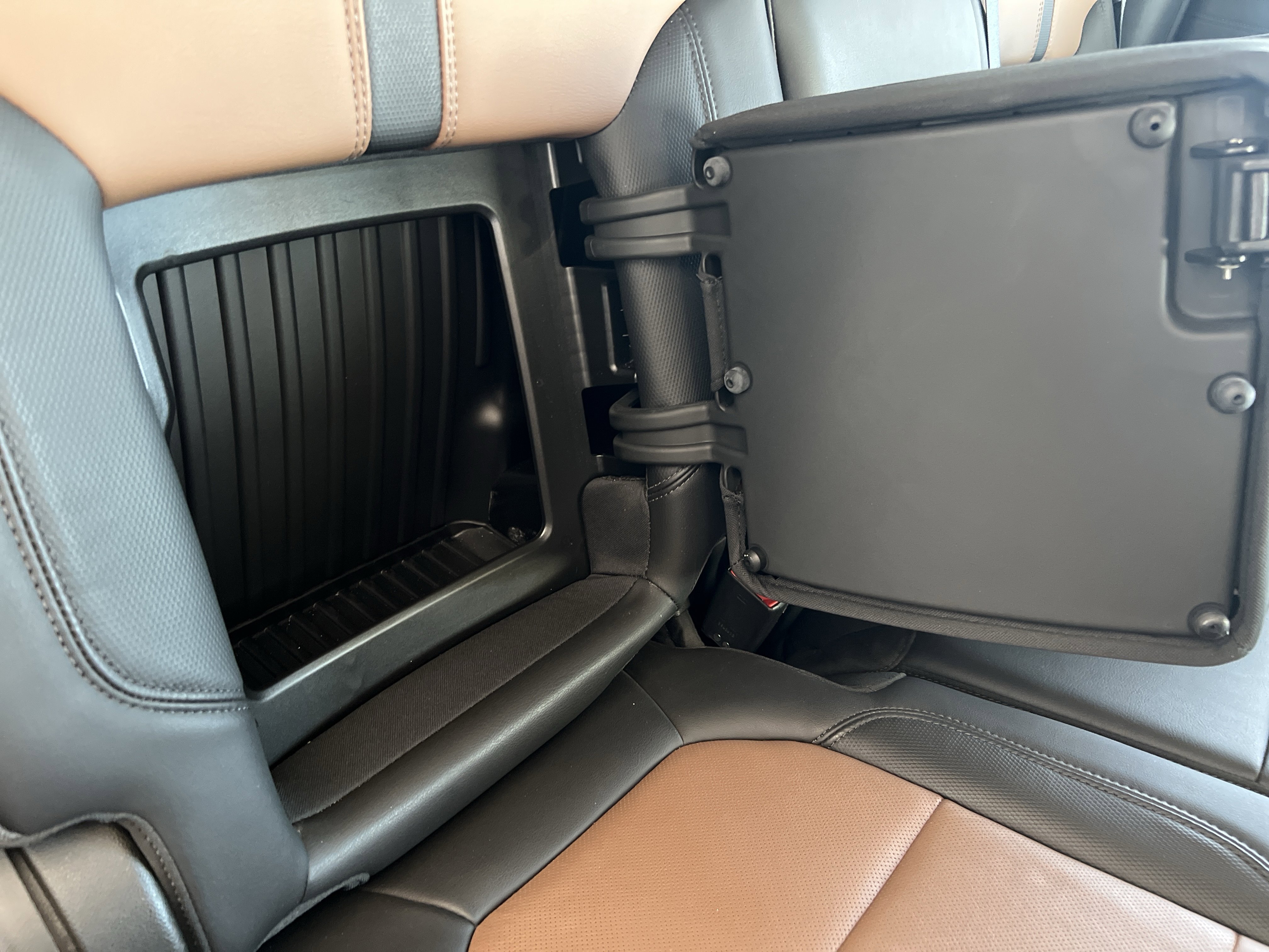 Used 2020 Havana Brown Metallic Chevrolet High Country image 15
