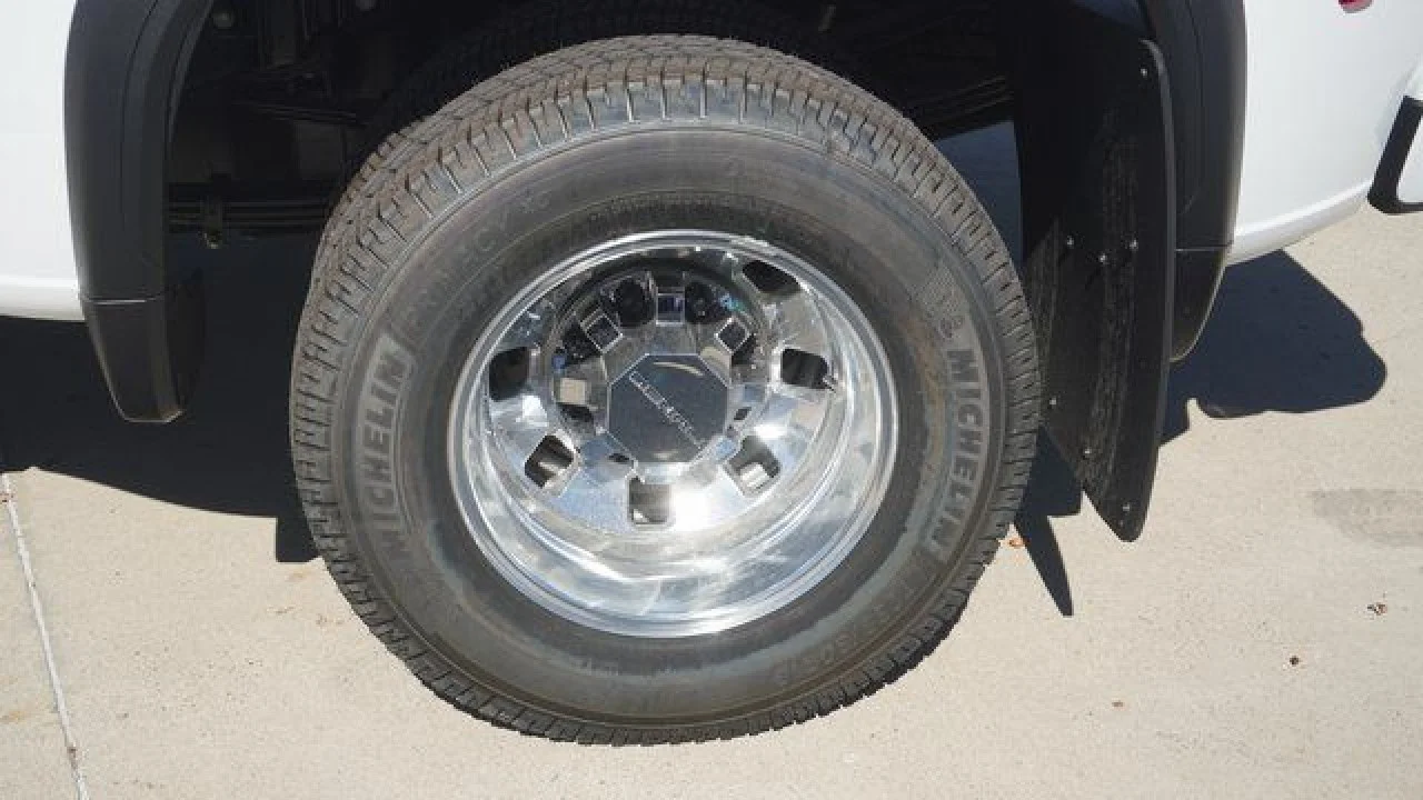2026 GMC Sierra 3500HD Denali - Photo 11