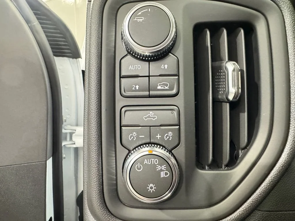 2026 GMC Sierra 1500 Pro - Photo 14