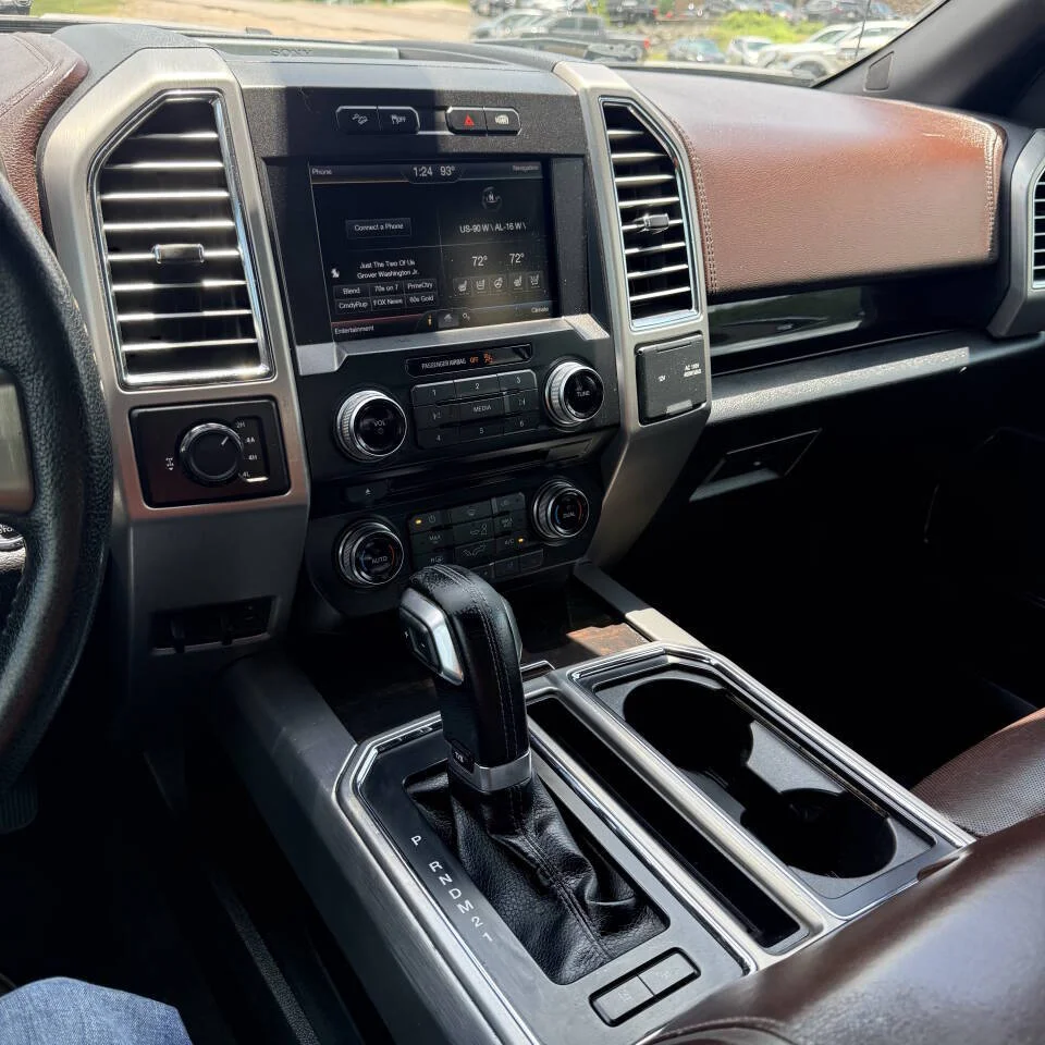 Used 2015 White Ford Platinum 4x4 4dr SuperCrew 5.5 ft. SB image 21