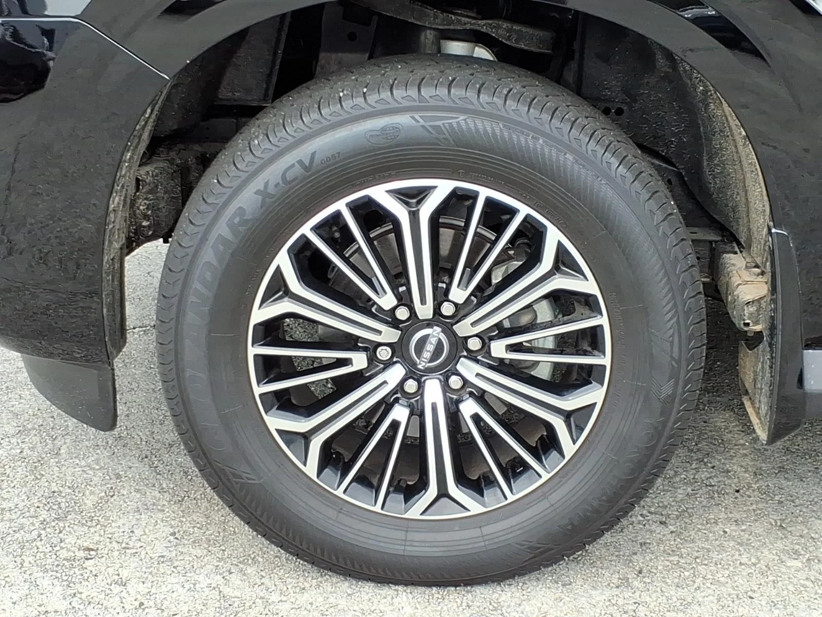 Used 2025 Super Black Nissan SL image 4