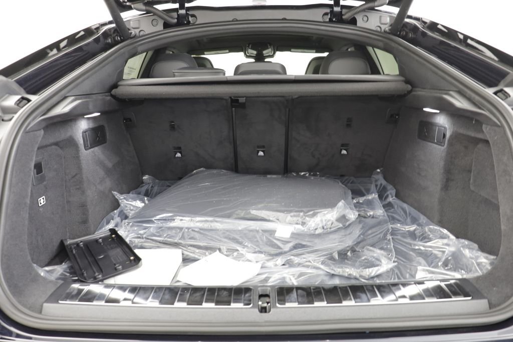 New 2027 Carbon Black Metallic BMW xDrive40i image 18