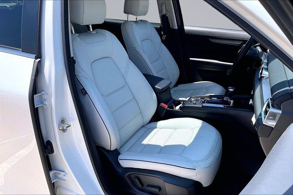 Used 2025 White Mazda 2.5 S Preferred Package image 7