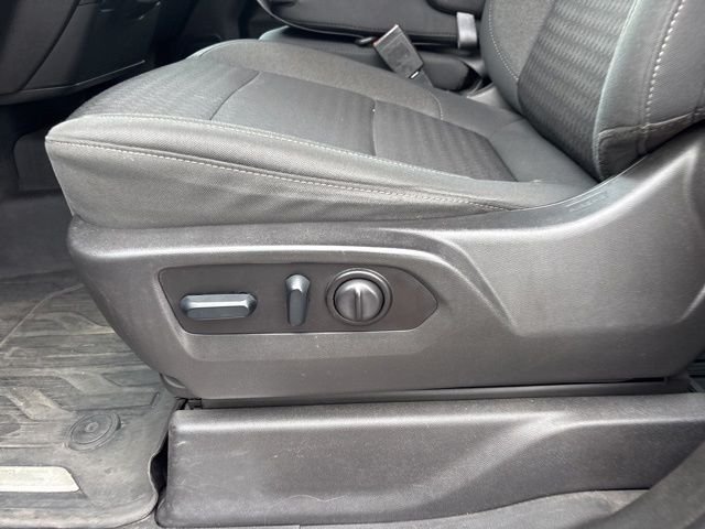 Used 2022 Red GMC SLE image 16