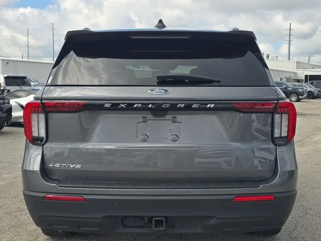 Used 2025 Gray Ford Active image 4
