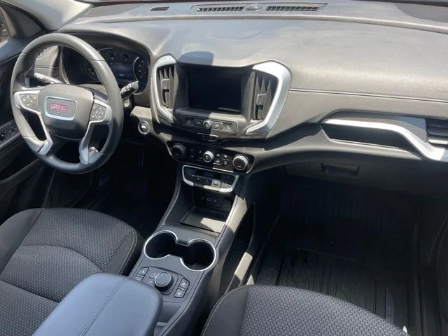Used 2024 Red GMC SLE image 17
