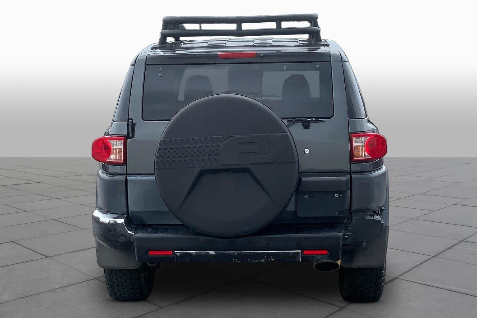 Pre-Owned 2010 Toyota FJ Cruiser