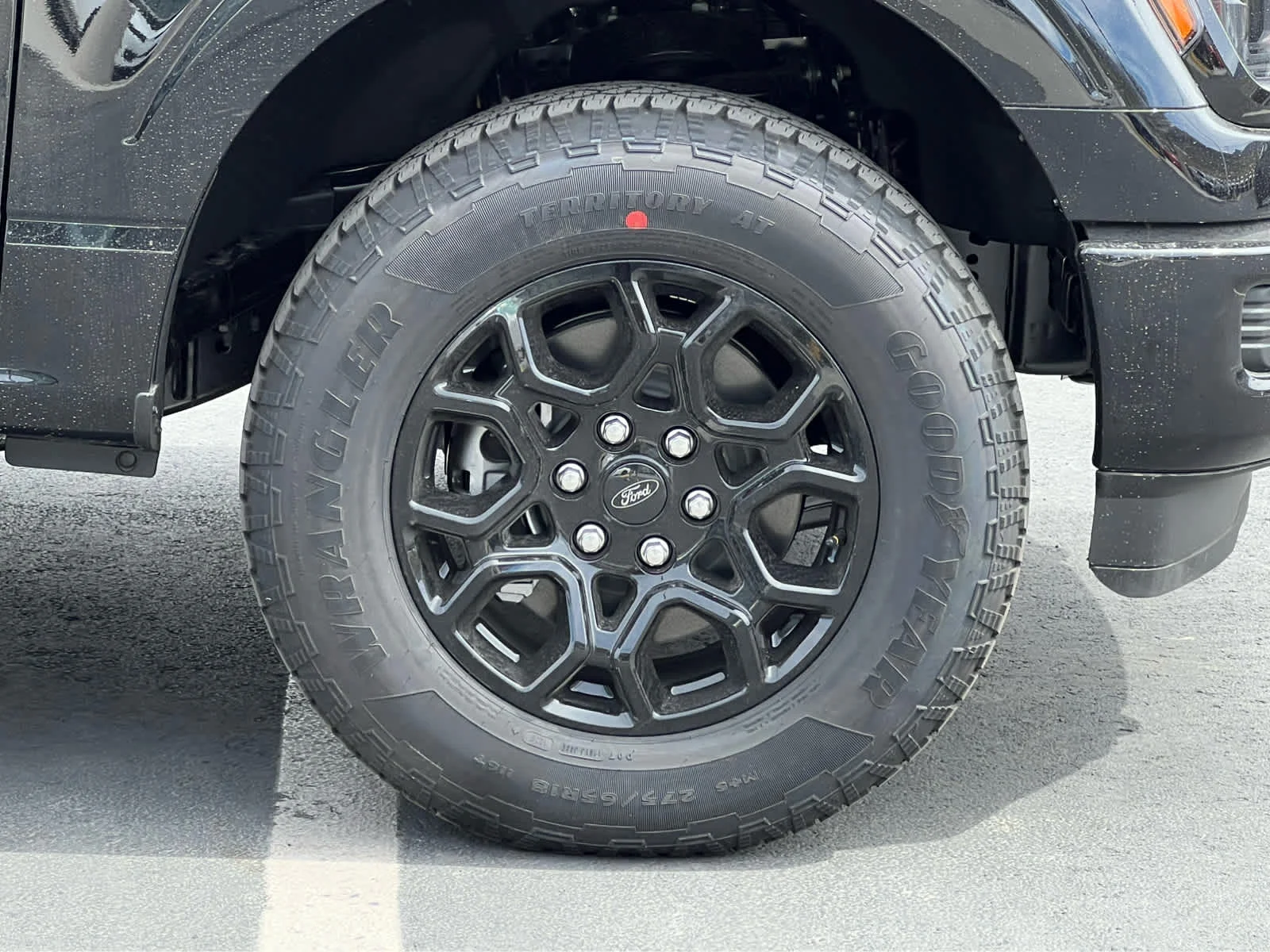 New 2026 Agate Black Metallic Ford XLT image 16