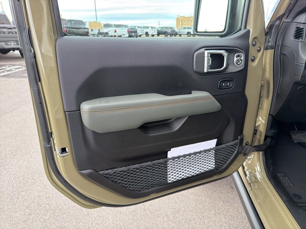 2026 Jeep Gladiator Mojave - Photo 17
