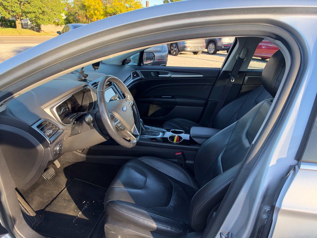 Used 2013 Silver Ford Titanium image 10