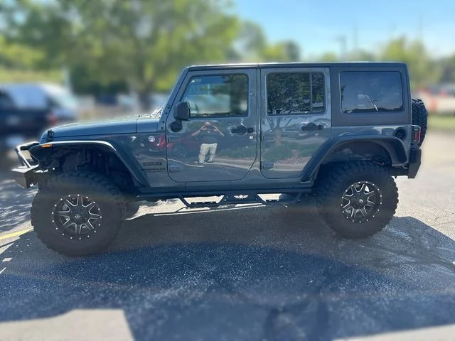 Used 2015 Gray Jeep Unlimited Sport image 10