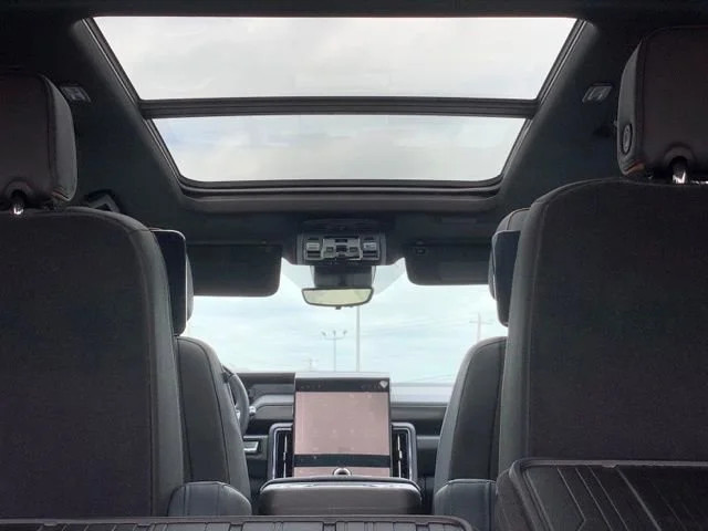 2026 GMC Yukon XL AT4 - Photo 11