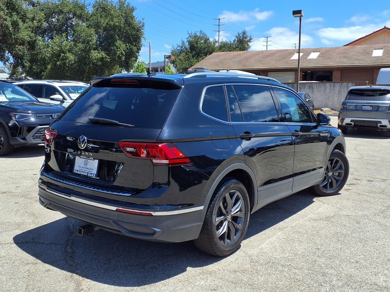 Used 2023 Black Volkswagen 2.0T SE image 5
