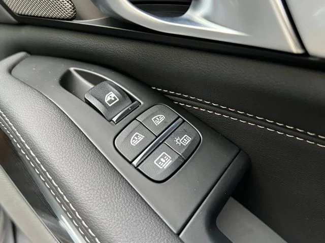 New 2026 Dravit Grey Metallic BMW xDrive40i image 34