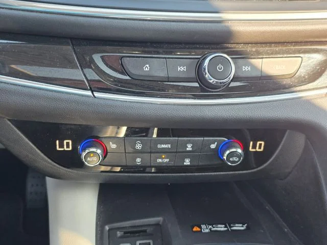 2023 Buick Enclave Essence - Photo 25
