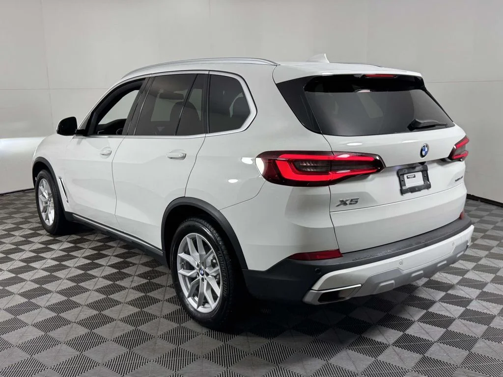 Certified Used 2023 White BMW xDrive40i image 8