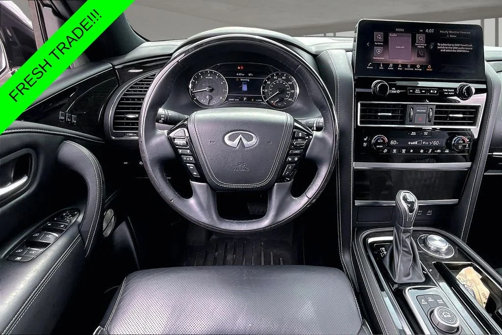Used 2024 White INFINITI Sensory image 8