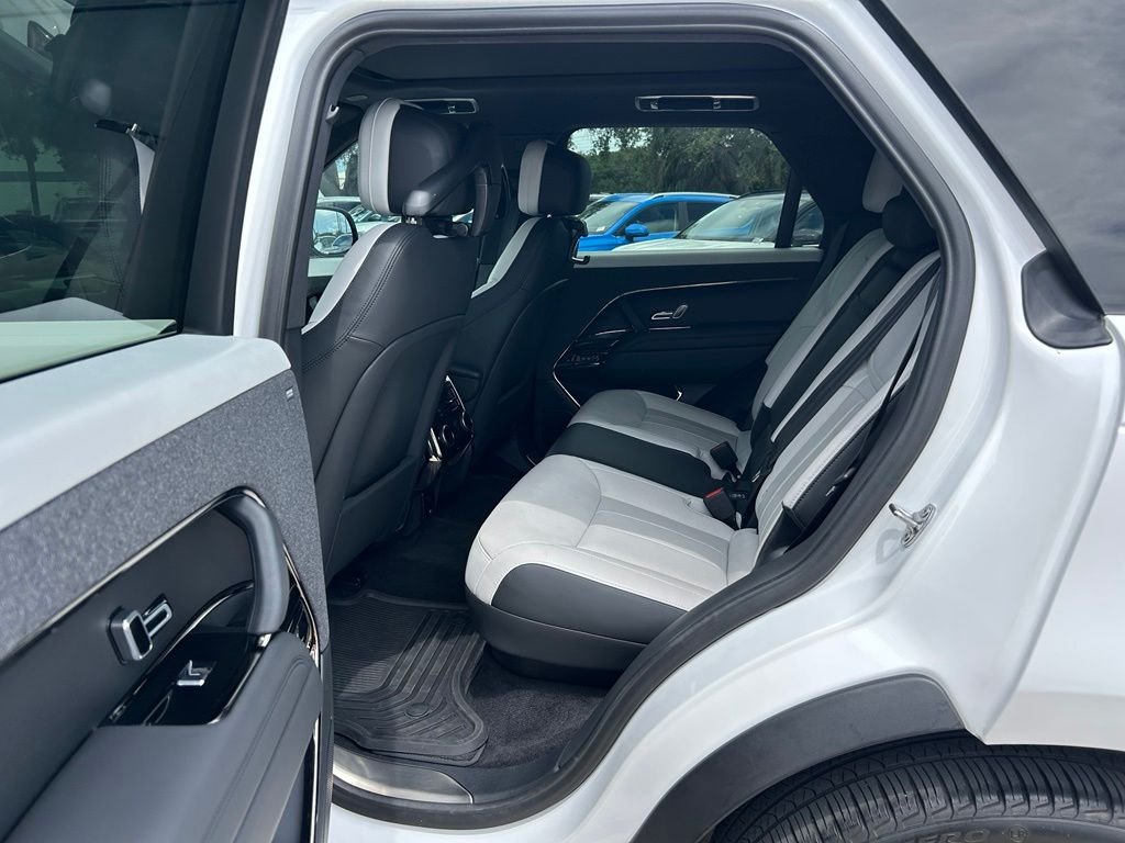 Used 2024 White Land Rover Dynamic SE image 50