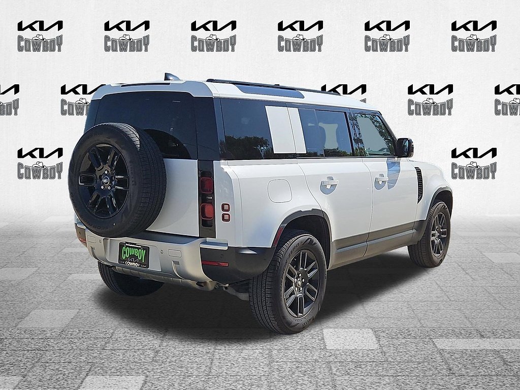 Used 2025  Land Rover 110 P300 S image 7
