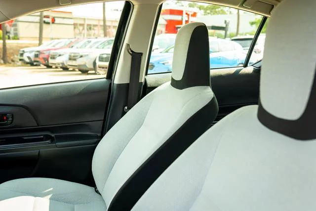 Used 2017 Black Sand Pearl Toyota One image 31