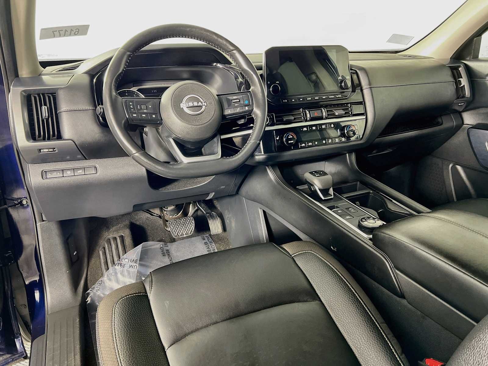 Used 2023 Deep Ocean Blue Pearl Nissan SL image 9
