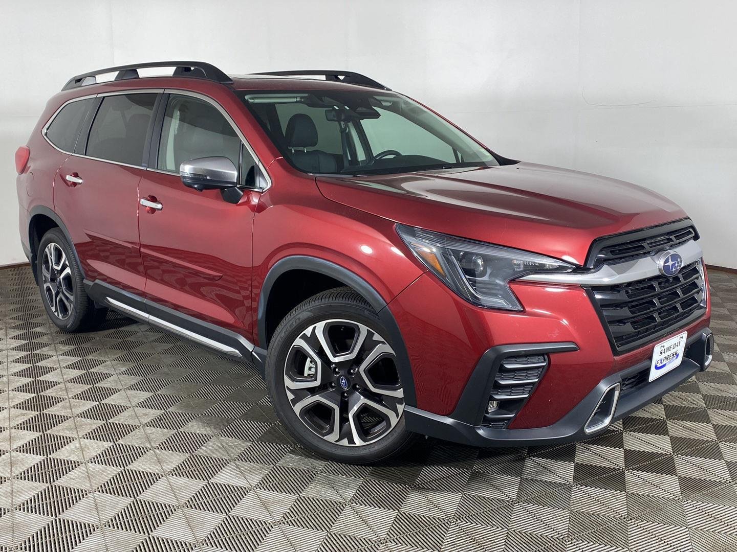 2023 Subaru Ascent Touring's photo