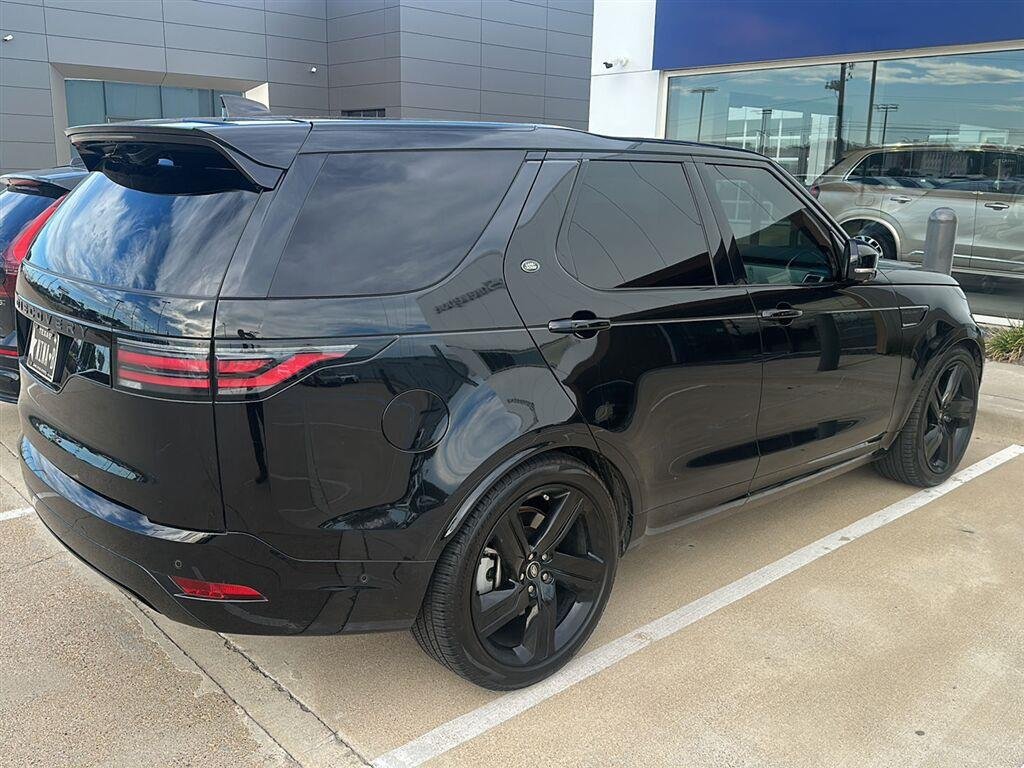 Used 2024 Santorini Black Metallic Land Rover Dynamic SE image 3