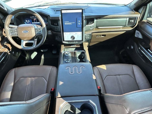 Used 2024 Green Ford King Ranch image 4