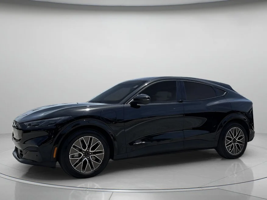2025 Ford Mustang-Mach-e Premium's photo