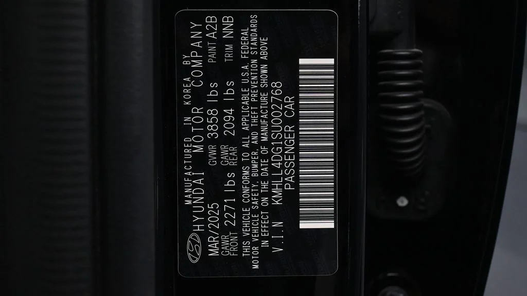 Certified Used 2025 Black Hyundai SE image 23