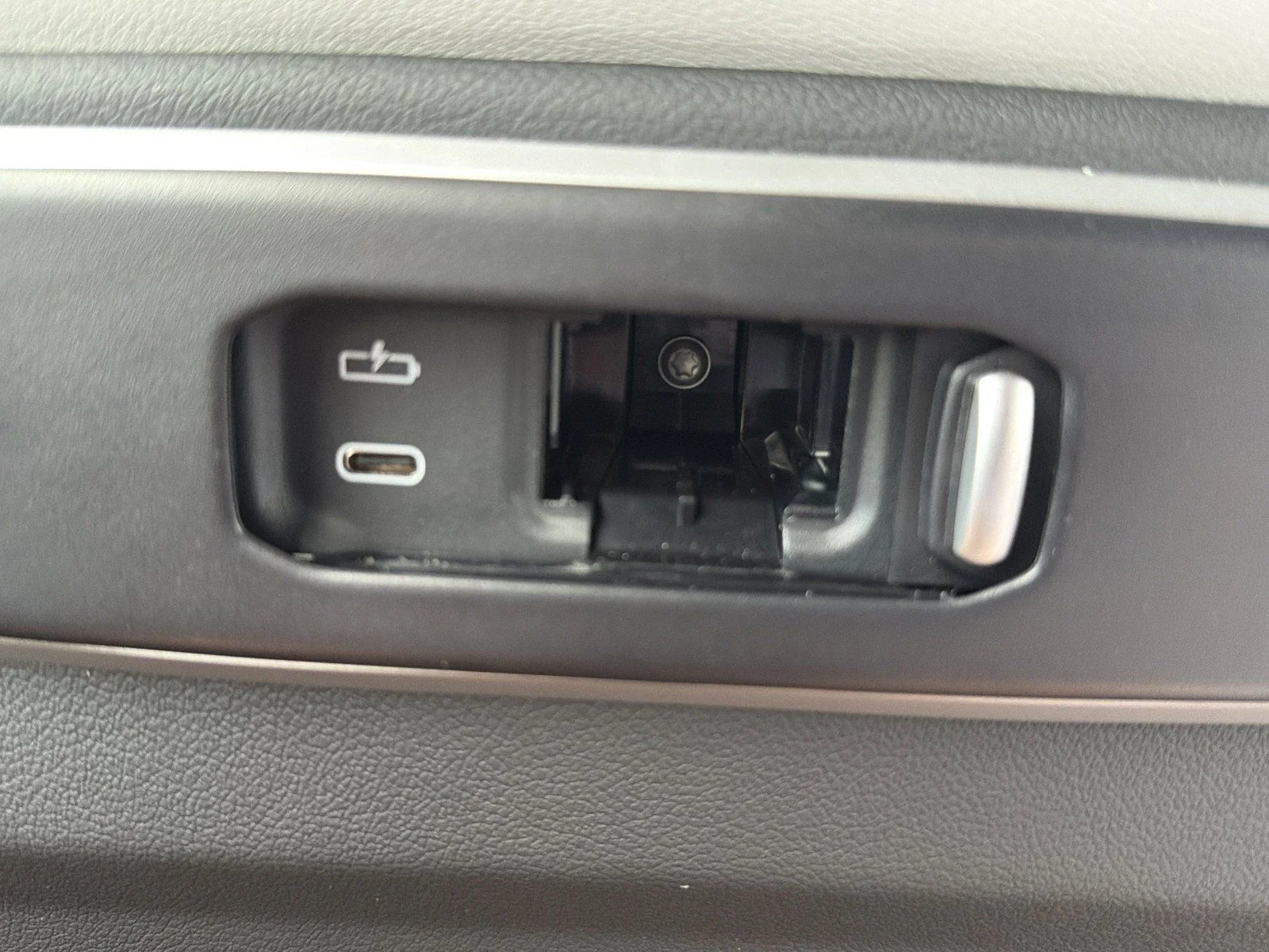 New 2026 Dravit Grey Metallic BMW sDrive40i image 20