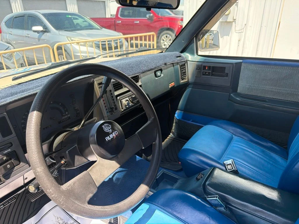Used 1989 Blue GMC Base image 22