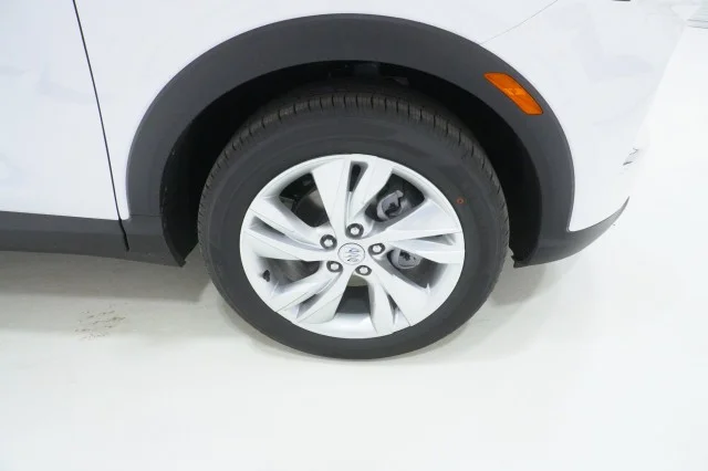 New 2026 Summit White Buick Preferred image 5