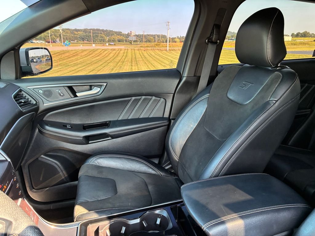 Used 2019 White Ford ST image 20
