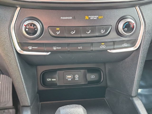2020 Hyundai Santa Fe SE - Photo 20